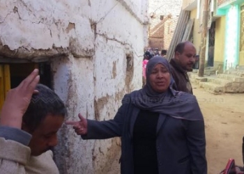 خليل تأمر بإزالة المنازل التى تهدد المواطنين