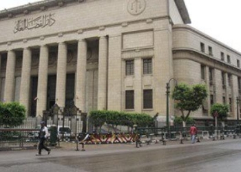 النائب العام يقرر حظر نشر التحقيقات مع قاضى بيان رابعة