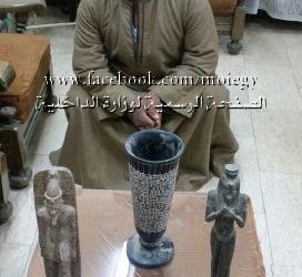 مباحث مركز شرطة ساحل سليم تتمكن من ضبط أحد الأشخاص بحوزته 3 قطع يشبته فى أثريتهم
