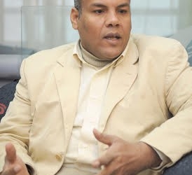الديب يستنكر تخفيض أسعار الغاز لمصانع الحديد والصلب