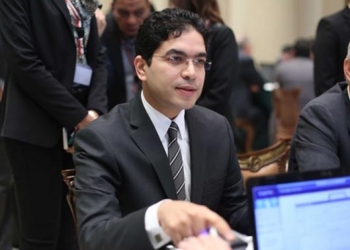 نائب برلماني:اللجنة تطالب الحكومة تقديم أدلة واقعية لتنفيذ وعودها
