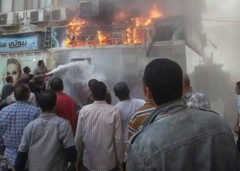 إخماد حريق بأحد المحال التجارية بكفرالشيخ