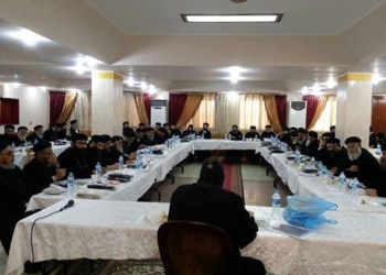 الأنبا تيموثإوس يجتمع بكهنة الزقازيق