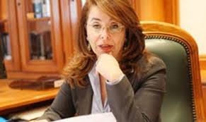 غادة والى: إيقاف مدير دار للرعاية بالسويس 
