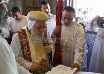 الأنبا ديمتريوس يدشن معمودية