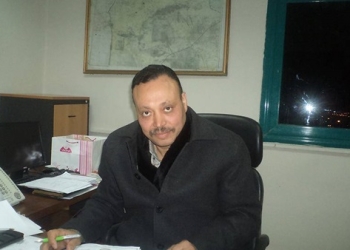 عميد طب بني سويف : يشرف على علاج مهندس ايطالي
