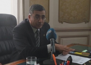 زيارة مفاجئة لرئيس هيئة التأمين لمستشفي الهلا بعد تطويرها