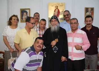 الأنبا باسليوس وجمعية الشبان يؤيدون إعمال القانون بالمنيا