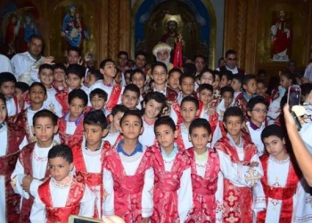 الأنبا بفنوتيوس يُسيم ٧٠ شماساً بسمالوط