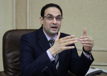 رئيس التنظيم والإدارة: قانون الخدمة المدنية يحظر التمييز بين الموظفين 
