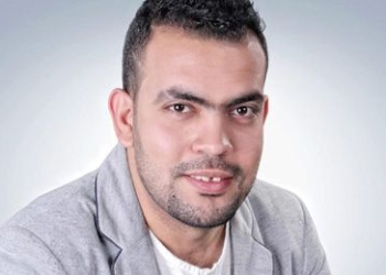خالد عليش يستضيف الشاعر أحمد شبكة 