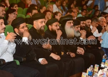 الأنبا يوساب يشهد إحتفال لتكريم خريجي عام 2016 بالأقصر