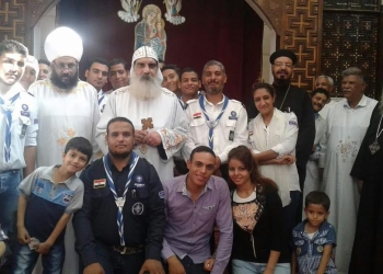 الأنبا يوساب يصلي بكنيسة العديسات بالأقصر