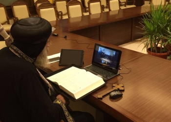البابا يلقي محاضرة لكهنة الأرشيديوس عبر الـ video confrance