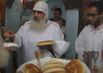 الأنبا يوساب يختتم نهضة عيد الأنبا رويس بالأقصر 