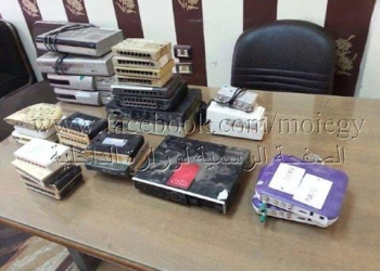 ضبط نظام غير مشروع لبث وتوزيع خدمات القنوات الفضائية المشفرة 