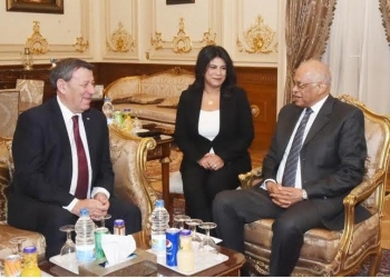 رئيس البرلمان يستقبل وزير خارجية أوروجواى 