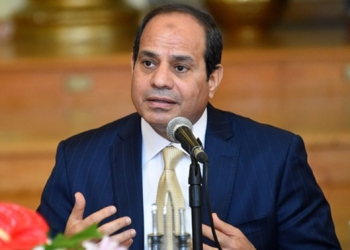 الرئيس السيسي يعقد اجتماع بمحافظ البنك المركزي ووزير المالية لمناقشة اخر القرارات الاقتصادية 