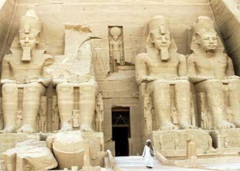 اثار البر الغربي: 729زائرا لمقبرتي سيتي الأول ونفرتاري
