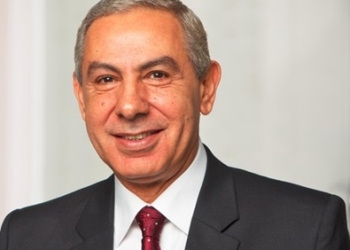 الخميس.. وزير الصناعة يضح حجر أساس 22 مصنعاً للملابس 