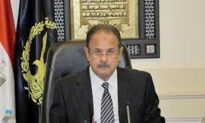 وزير الداخلية يوجه بضرورة حسن معاملة المواطنين