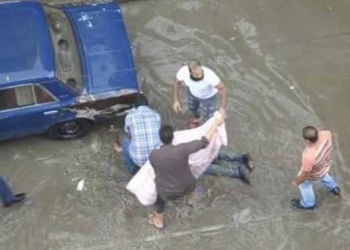وفد اللجنة البرلمانية فى زيارة لنجوع محافظة سوهاج لتفقد اضرار السيول