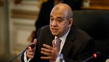 وزير السياحة للبرلمان: نرغب فى توحيد نظم وقواعد الحظر على الطيران