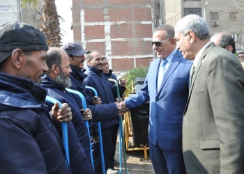 “نظافة الجيزة “تصنع صناديق قمامة وتوزعها