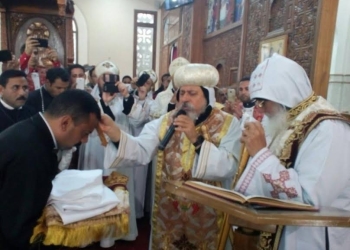 الأنبا أشعياء والأنبا دانييل يسيمان كهنة جدد