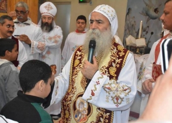 الأنبا بيمن يُسيم الدفعة الأولي من خريجي مدرسة شمامسة قوص