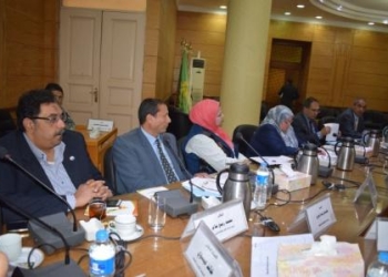 ربيع” يناقش مشاكل طلاب جامعة بنها مع مجلس “الإدارة