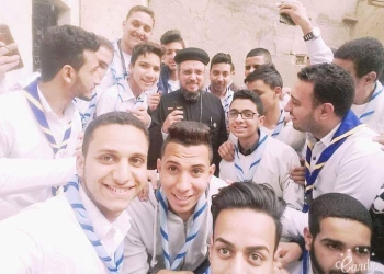 نشاط روحي مكثف للقمص داود لمعى في أبوتيج