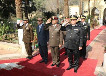 أكليل من الزهور إحتفالاَ بيوم الشهيد