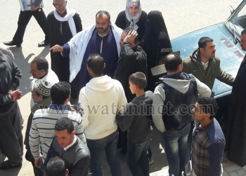 بالصور.. تجمع أهالي المتهمين في قضية غرق مركب “رشيد” بعد الحكم عليهم 