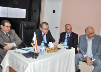 وزير القوي العاملة يلتقي الجالية المصرية بلبنان لبحث مشاكلهم