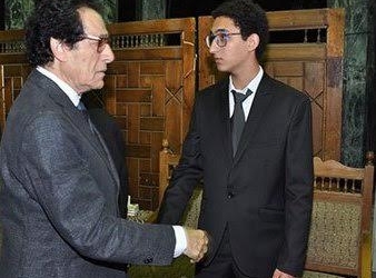 توافد الفنانيين والمثقفين لعزاء سمير فريد
