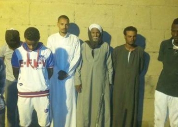 القبض على 7 أشخاص يقومون لقيامهم بالحفر أسفل مقصورة الملك “رمسيس الثاني”