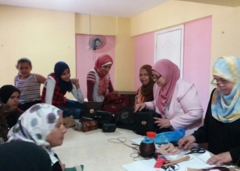 ورشة لتصنيع المنتجات الجلدية بالقومي للمرأة بالإسكندرية