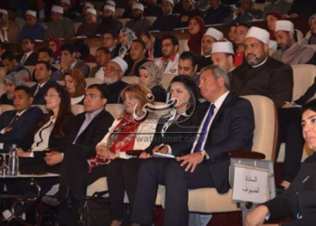 “يوستينا” فتاة تحدت الصعاب.. ترأست البرلمان بالجامعة ولقبت بالقائدة المثالية