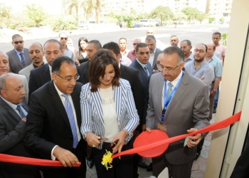 وزيرا الإسكان والهجرة يفتتحان مجمع خدمات المصريين العاملين بالخارج بالقاهرة الجديدة