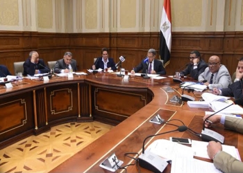"البرلمان" ينظم جلسات حوار بشأن قانون تنظيم مواقف السيارات بحضور السائقين والسياس
