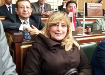 اليزابيث شاكر