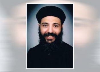 القس بولس بشاي كاهن بكاتدرائية رئيس الملائكة ميخائيل بأسيوط