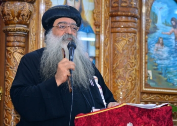 أقباط دشنا يحتفلون بعيد تجليس الأنبا تكلا الـ26