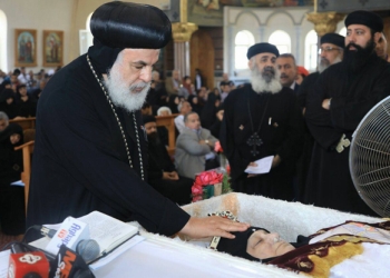 انتهاء الصلاة على جثمان "تماف مريم"