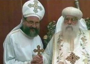 الأنبا باخوميوس يرأس صلاة الجناز على جثمان القس شنودة جبره بمطروح