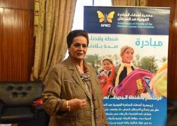 محافظ البحيرة توزع 6 آلاف شنطة مدرسية ومستلزماتها على الطلاب