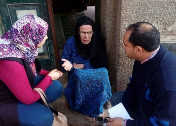 ​​وزارة التضامن تستجيب لشكوى عجوز وحيدة وترسل فريق التدخل السريع