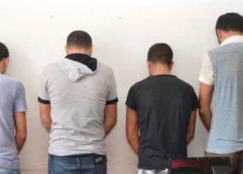 القبض على شخصين وهرب آخرين من عصابة سرقة الكابلات بالعبور