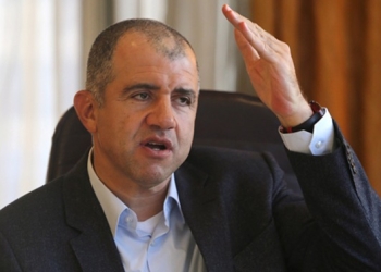 محمد السويدي يتوجه إلى ألمانيا للاطمئنان على صحة رئيس الوزراء